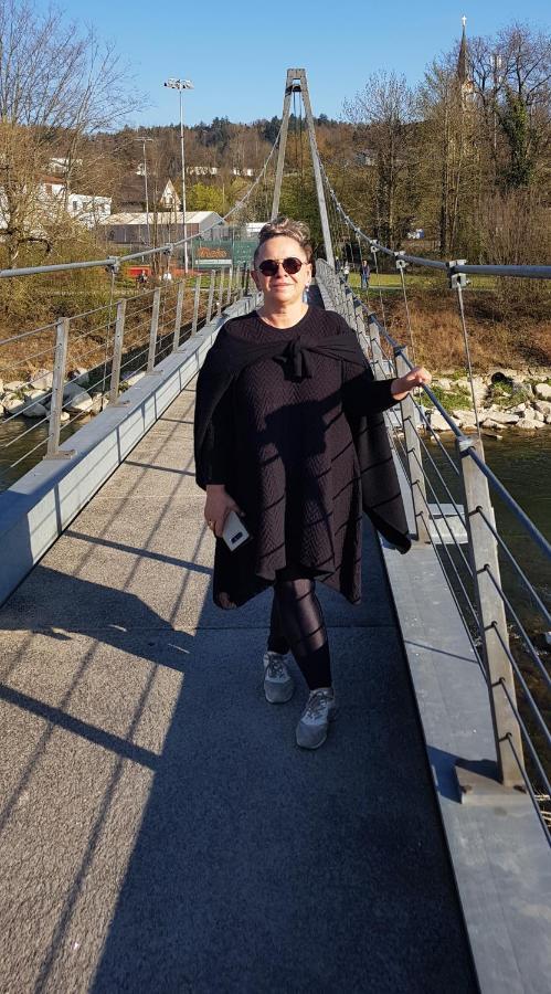 Bnb Comfort Guesthouse Olten - Lostorf Bagian luar foto